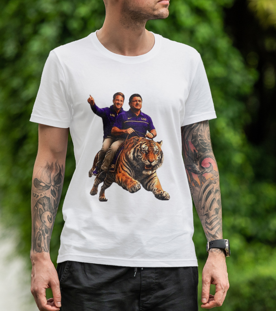 Bayou Brothers Tiger Riding LSU Coach Ed Orgeron Vs Kim Mulkey T-Shirt