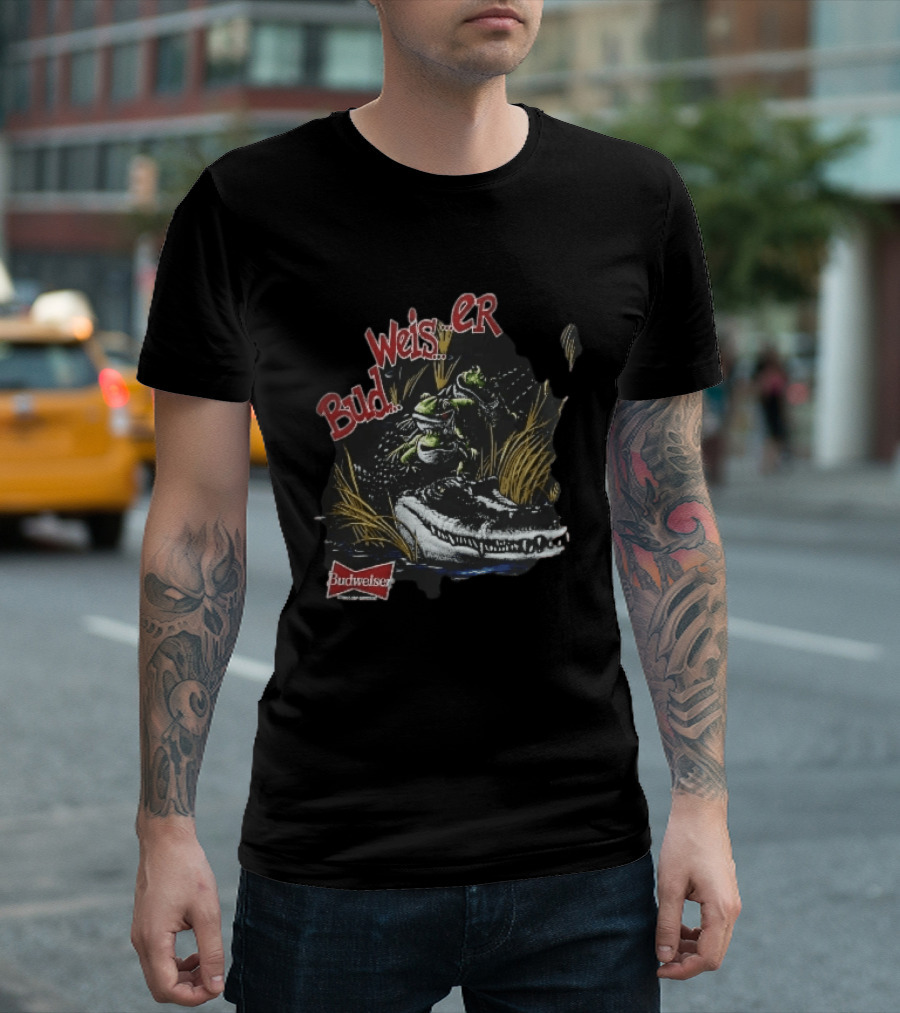 Budweiser Bud Weis Er Frogs On Alligator Swamp Grass King Of Beers T-Shirt