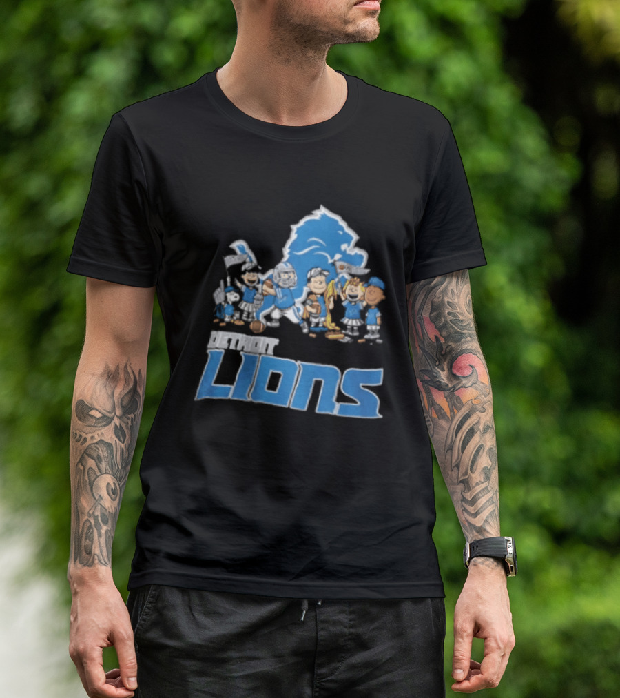 Detroit Lions Charlie Brown Lucy Van Pelt Snoopy Cartoon Football Team T-Shirt
