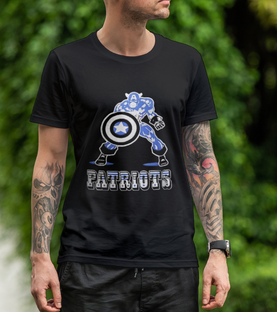 Patriots Stars And Stripes Captain Crouch Holding Shield T-Shirt
