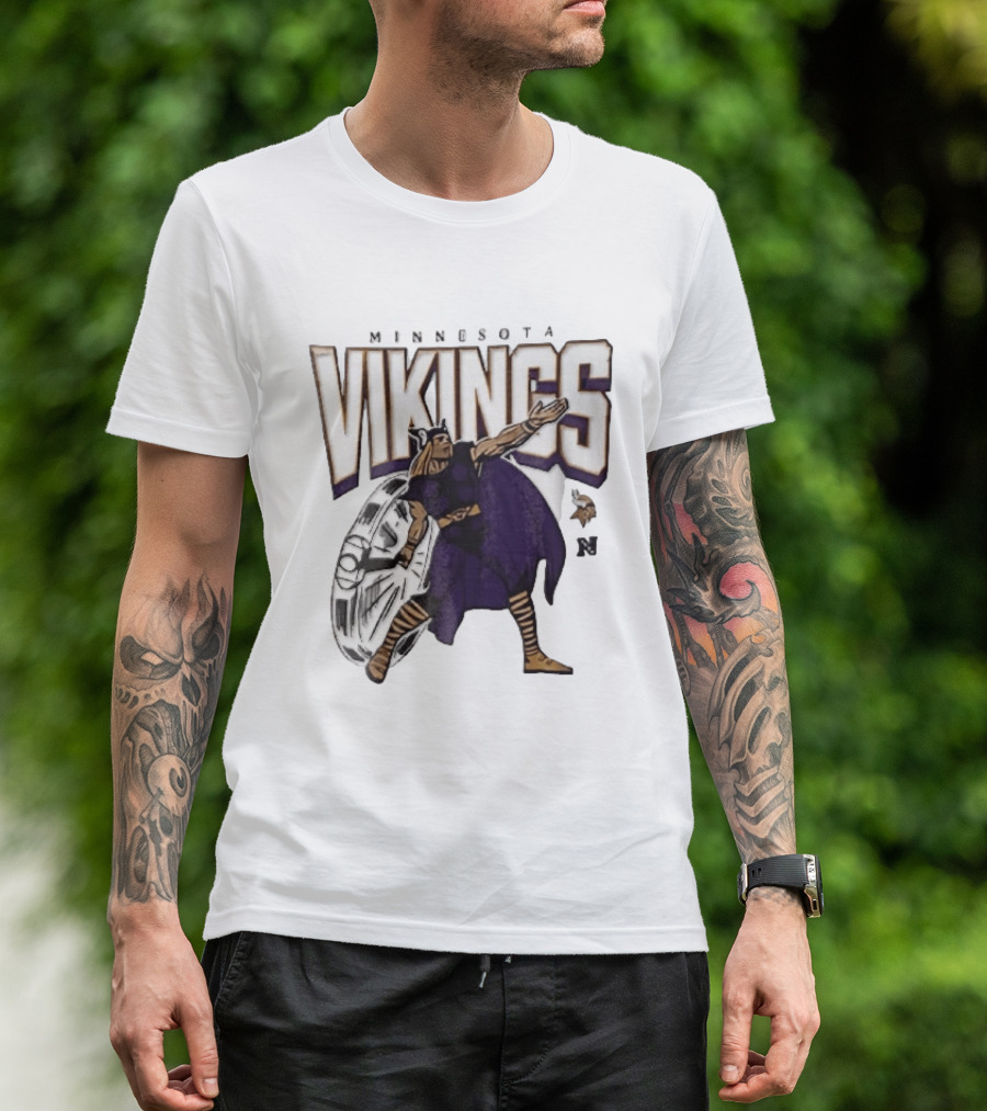 Minnesota Vikings Horned Helmet Warrior With Chrome Shield And Purple Cape T-Shirt