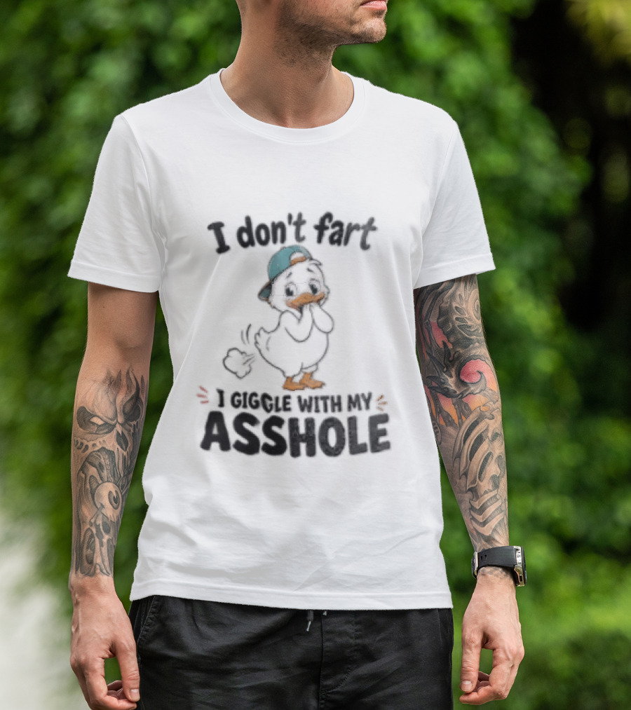 I Don't Fart Giggle With My Asshole Cartoon Duck Backward Cap T-Shirt