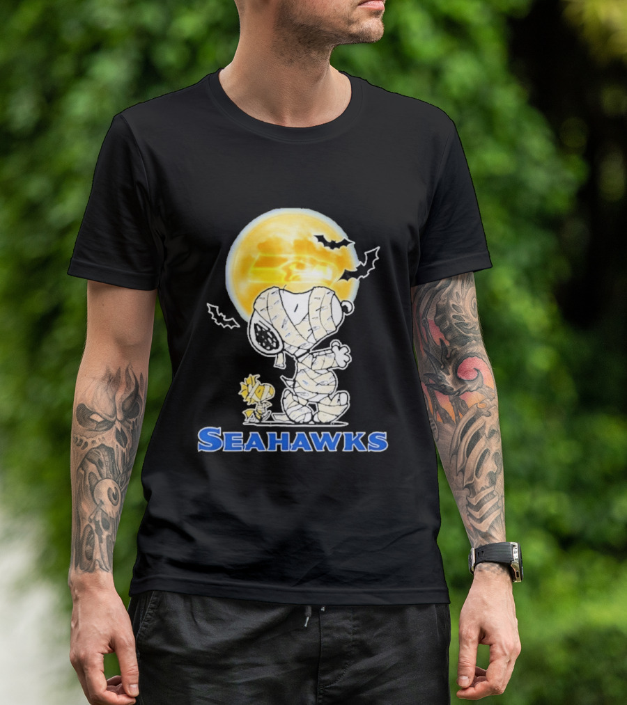 Seattle Seahawks Snoopy Mummy Halloween Moon T-Shirt