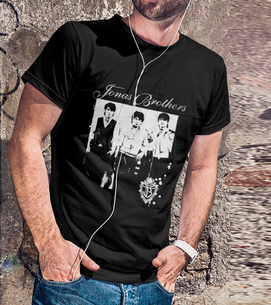 Jonas Brothers Tour Music Iconic Band Concert Memorabilia T-Shirt