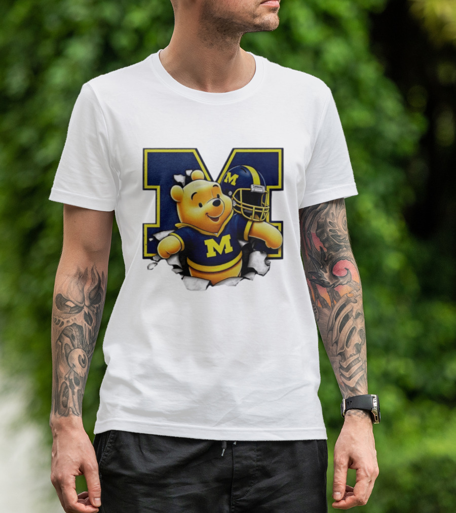Winnie The Pooh Michigan Wolverines Football M Helmet T-Shirt