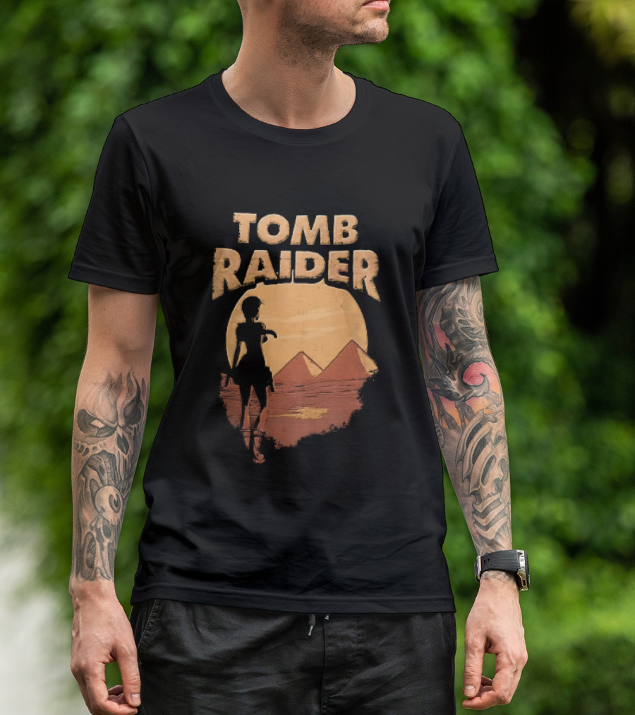 Tomb Raider Lara Croft Pyramids Desert Sunset Scene T-Shirt