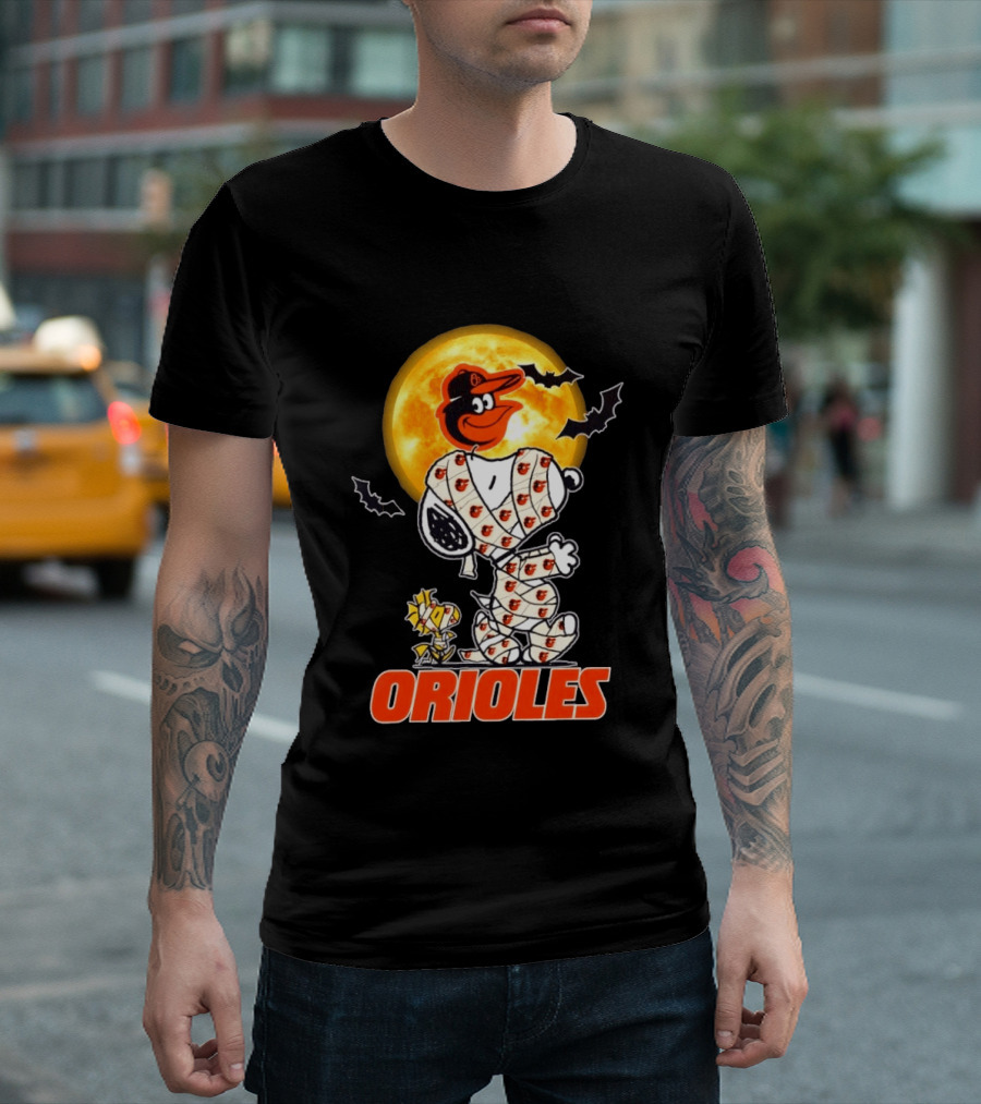 Baltimore Orioles Halloween Snoopy Woodstock Mummy Cosplay Moon Bats T-Shirt