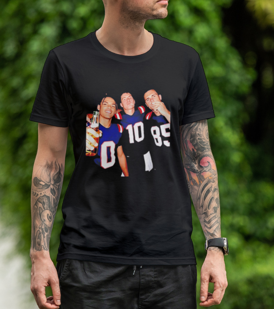 New England Patriots Christian Gonzalez Drake Maye Hunter Henry Cheering With Beer T-Shirt