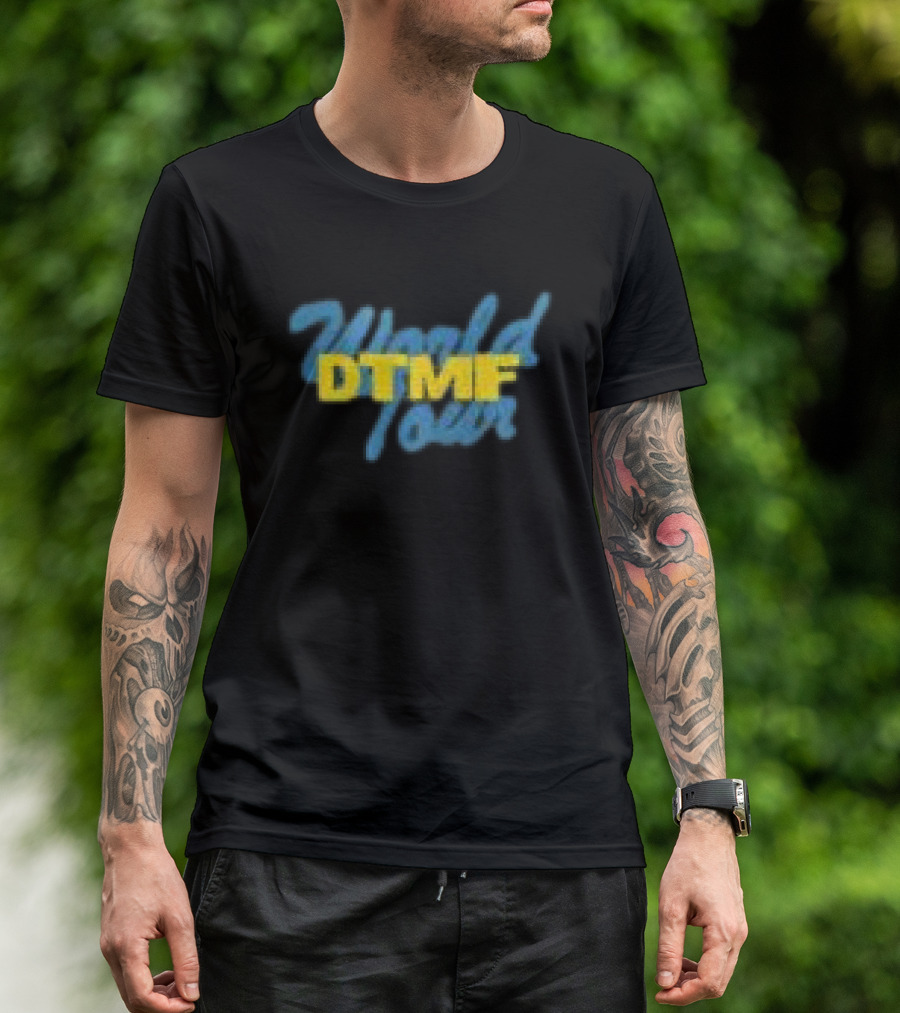 Debi Tirar Mas Fotos Dtmf World Tour Black T-Shirt