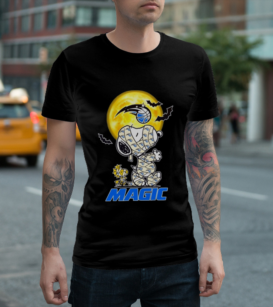 Orlando Magic Snoopy Woodstock Halloween Mummy Cosplay With Moon And Bats T-Shirt