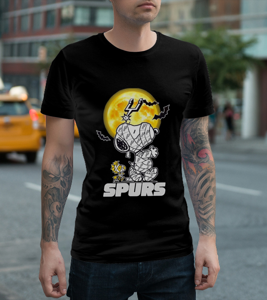 San Antonio Spurs Snoopy Woodstock Halloween Mummy Cosplay T-Shirt
