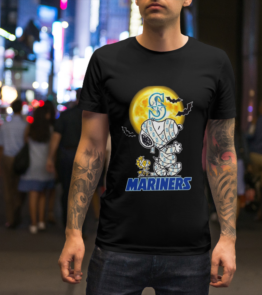 Seattle Mariners Snoopy Woodstock Halloween Mummy Cosplay Full Moon Bats T-Shirt