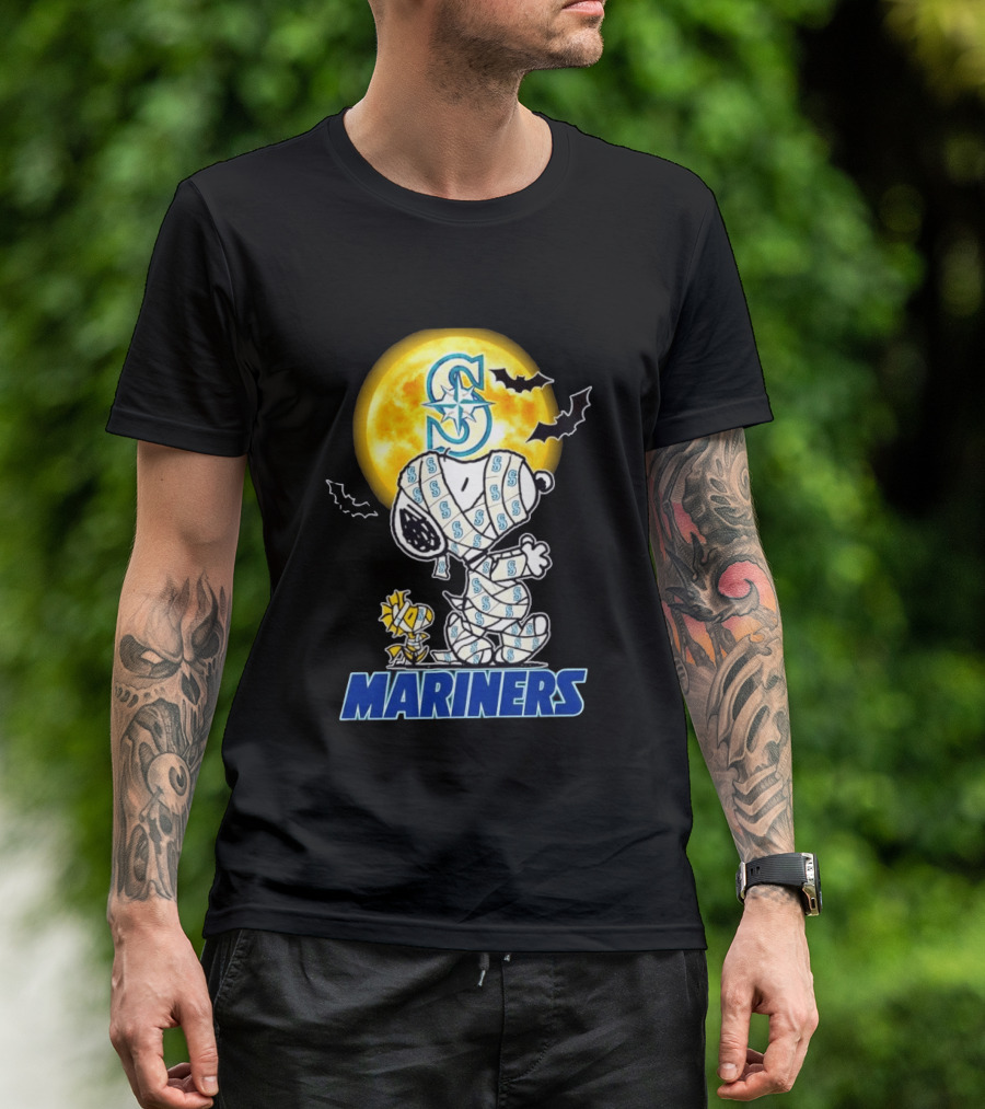 Seattle Mariners Snoopy Woodstock Halloween Mummy Cosplay Full Moon Bats T-Shirt