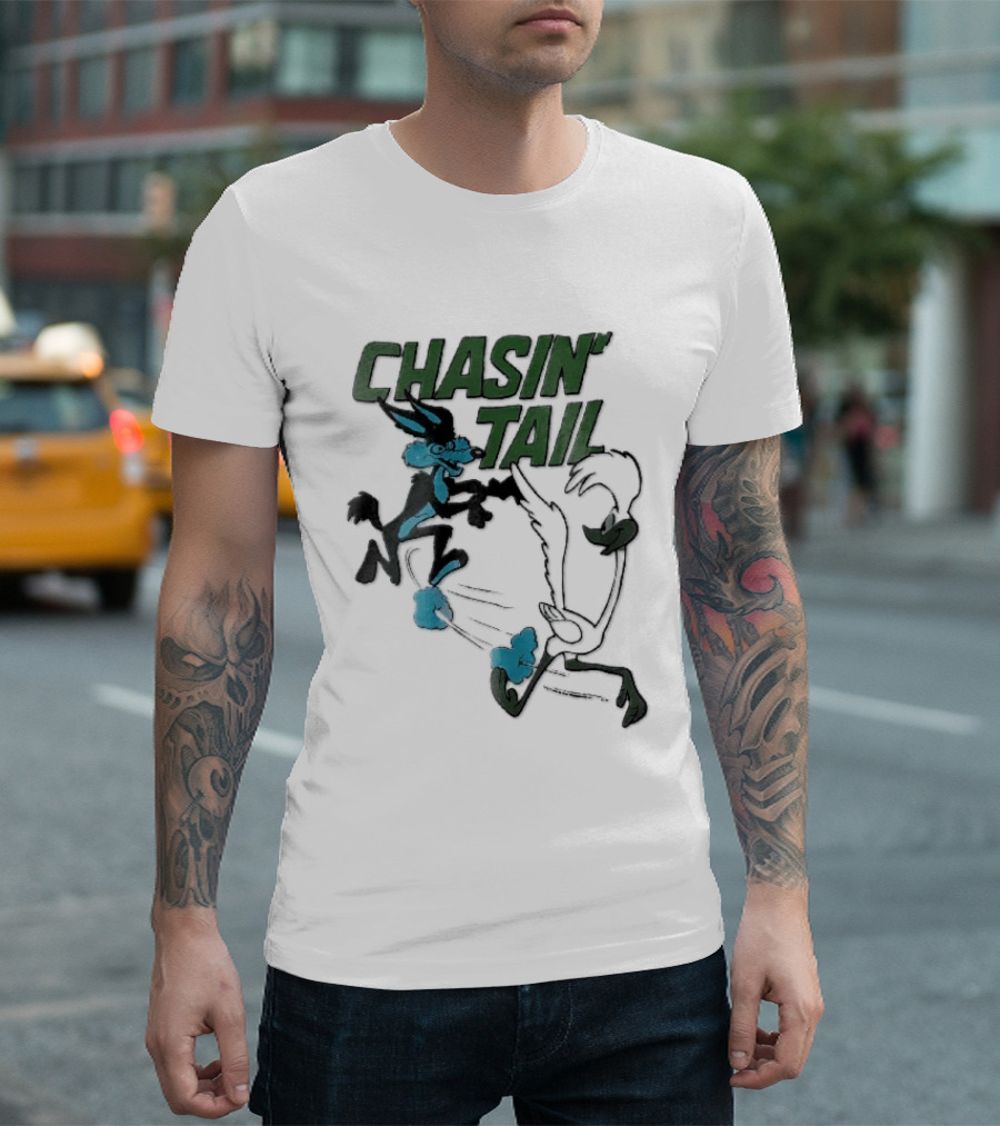 Chasin' Tail Looney Tunes Cartoon Bugs Bunny And Bull T-Shirt