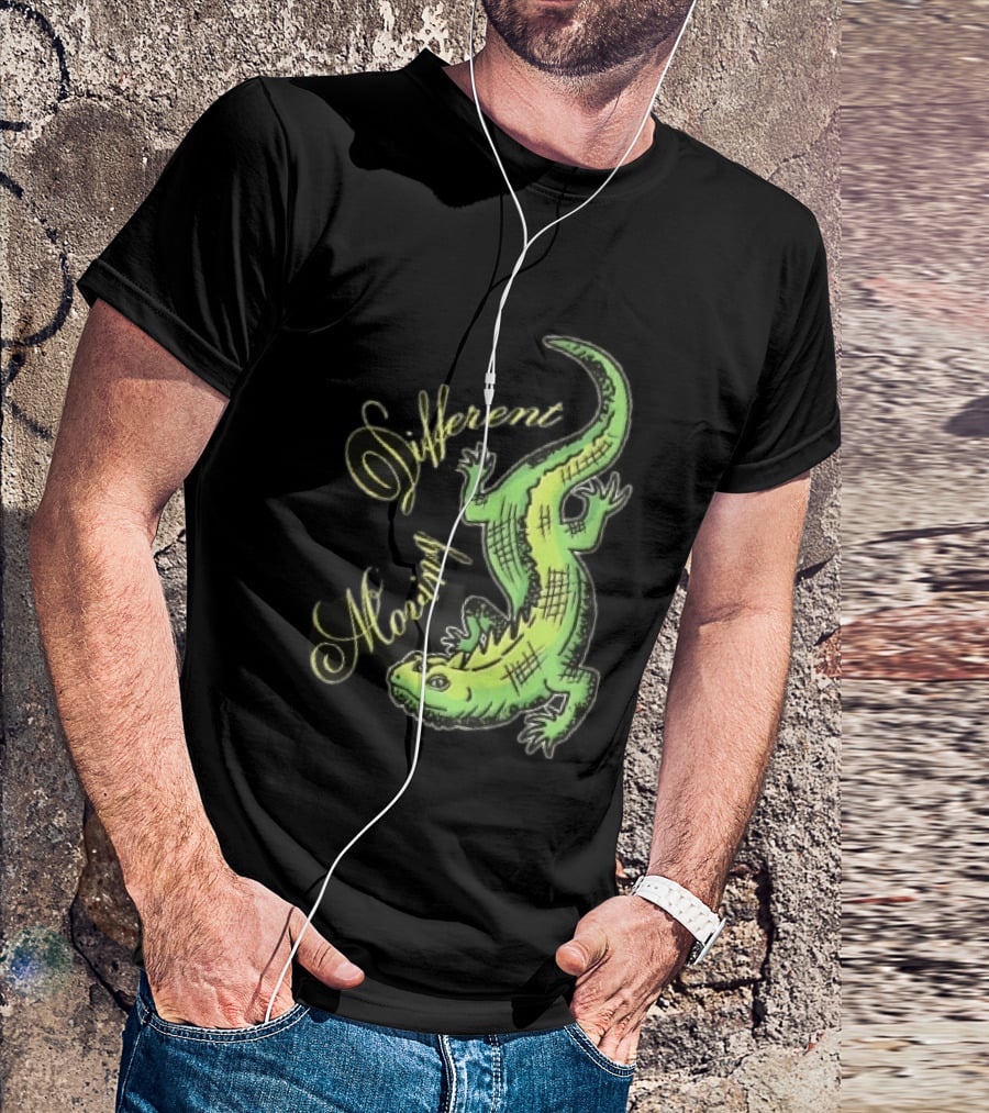 Different Moving Green Lizard Iguana Line Sketch T-Shirt