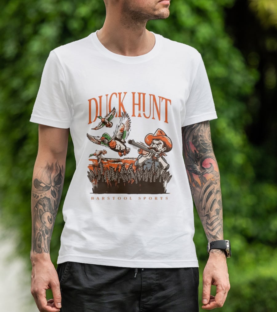 Duck Hunt Barstool Sports Vintage Hunting Scene T-Shirt