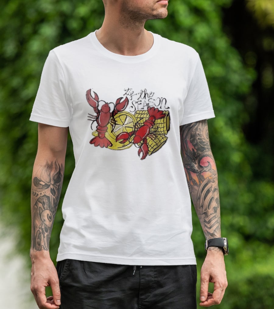 Tis The Season Distressed Cartoon Crawfish Lemon Corn Cob Fun T-Shirt