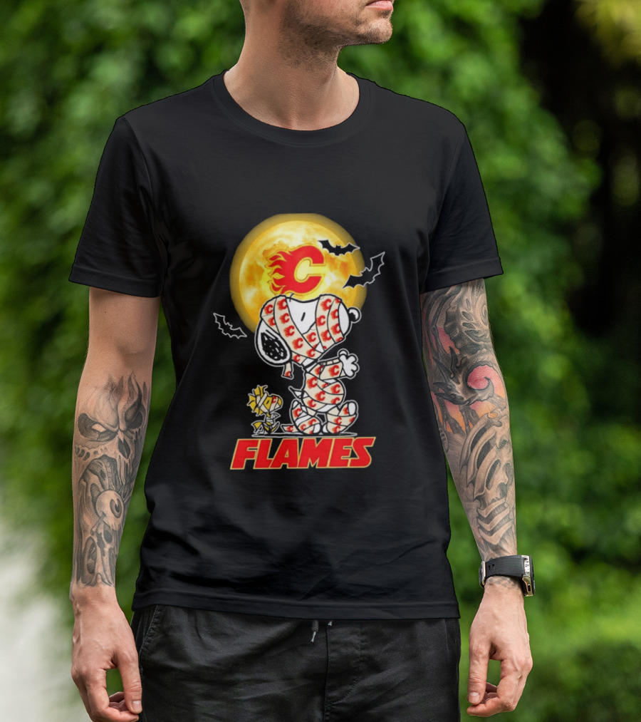Flames Halloween Snoopy Woodstock Mummy Cosplay Calgary C Bat Moon T-Shirt