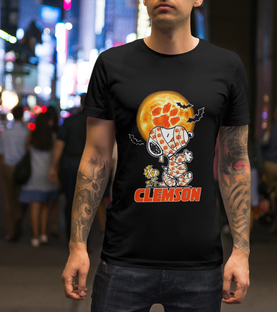 Clemson Tigers Snoopy Woodstock Mummy Halloween Moon Bats T-Shirt