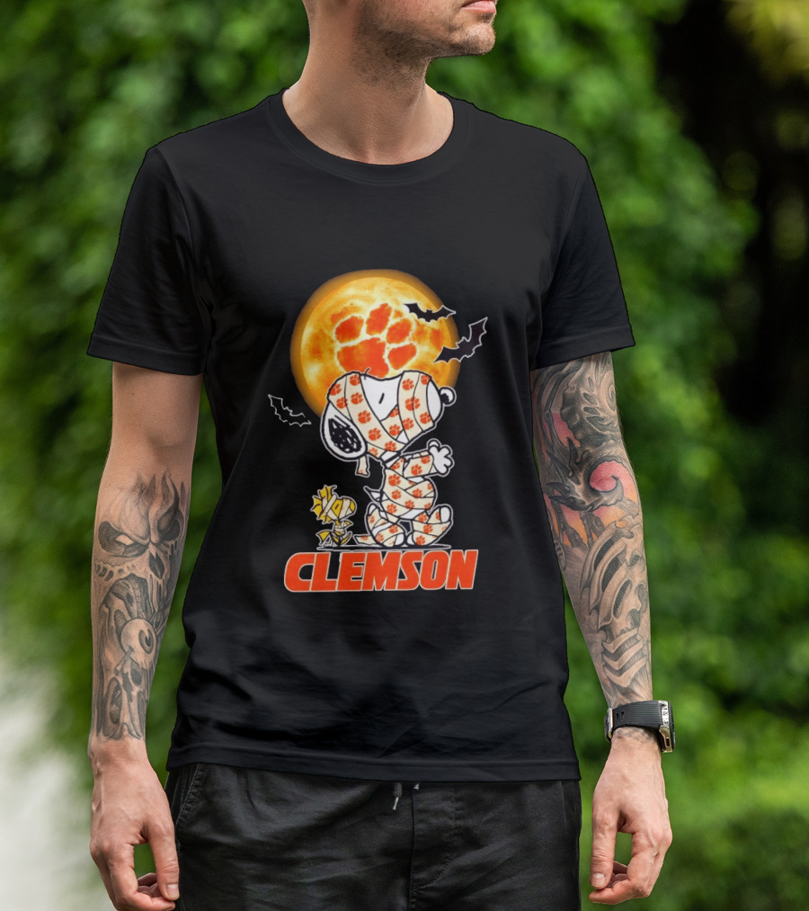 Clemson Tigers Snoopy Woodstock Mummy Halloween Moon Bats T-Shirt