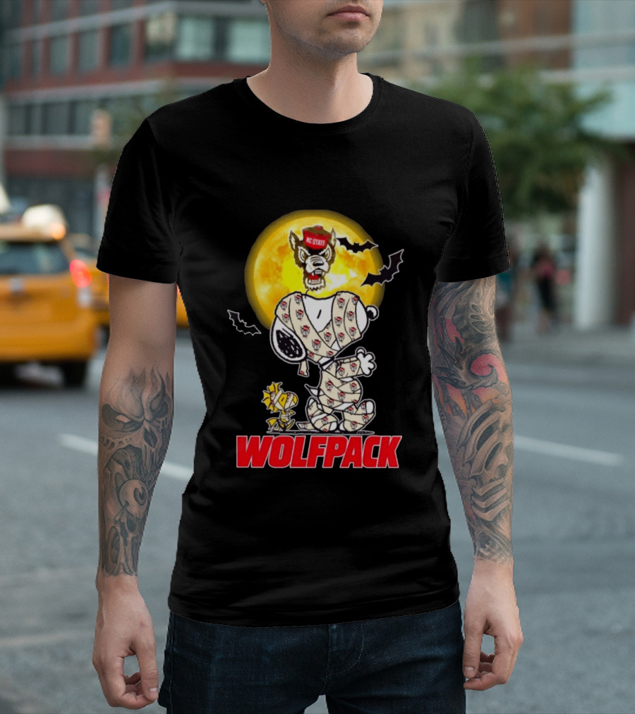 NC State Wolfpack Snoopy Woodstock Halloween Mummy Cosplay Moon T-Shirt