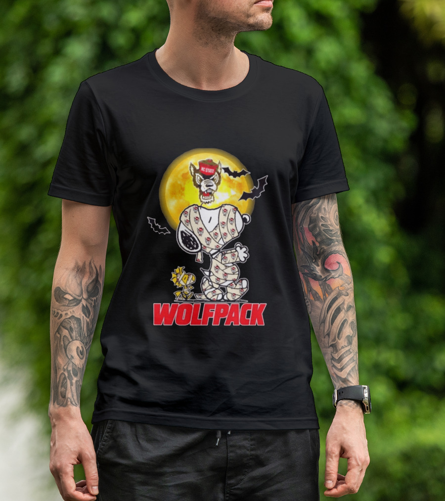 NC State Wolfpack Snoopy Woodstock Halloween Mummy Cosplay Moon T-Shirt
