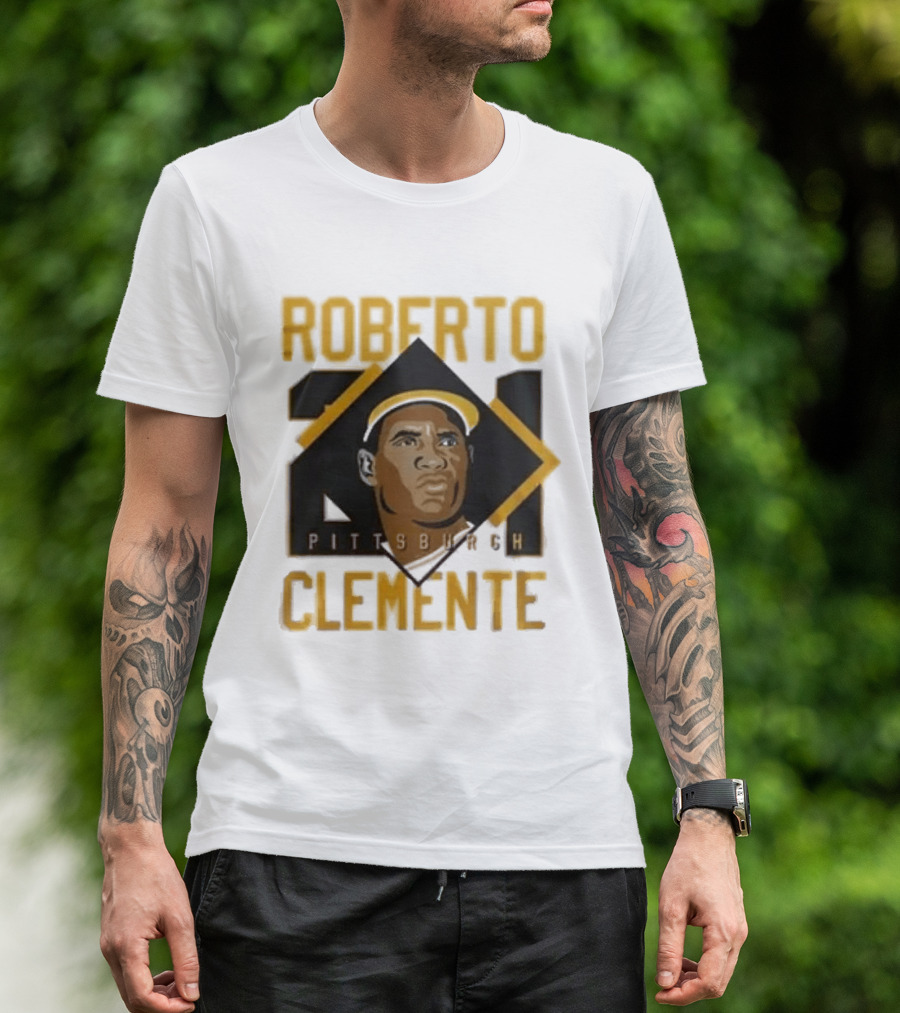 Roberto Clemente 21 Pittsburgh Pirates Iconic Baseball Legend T-Shirt