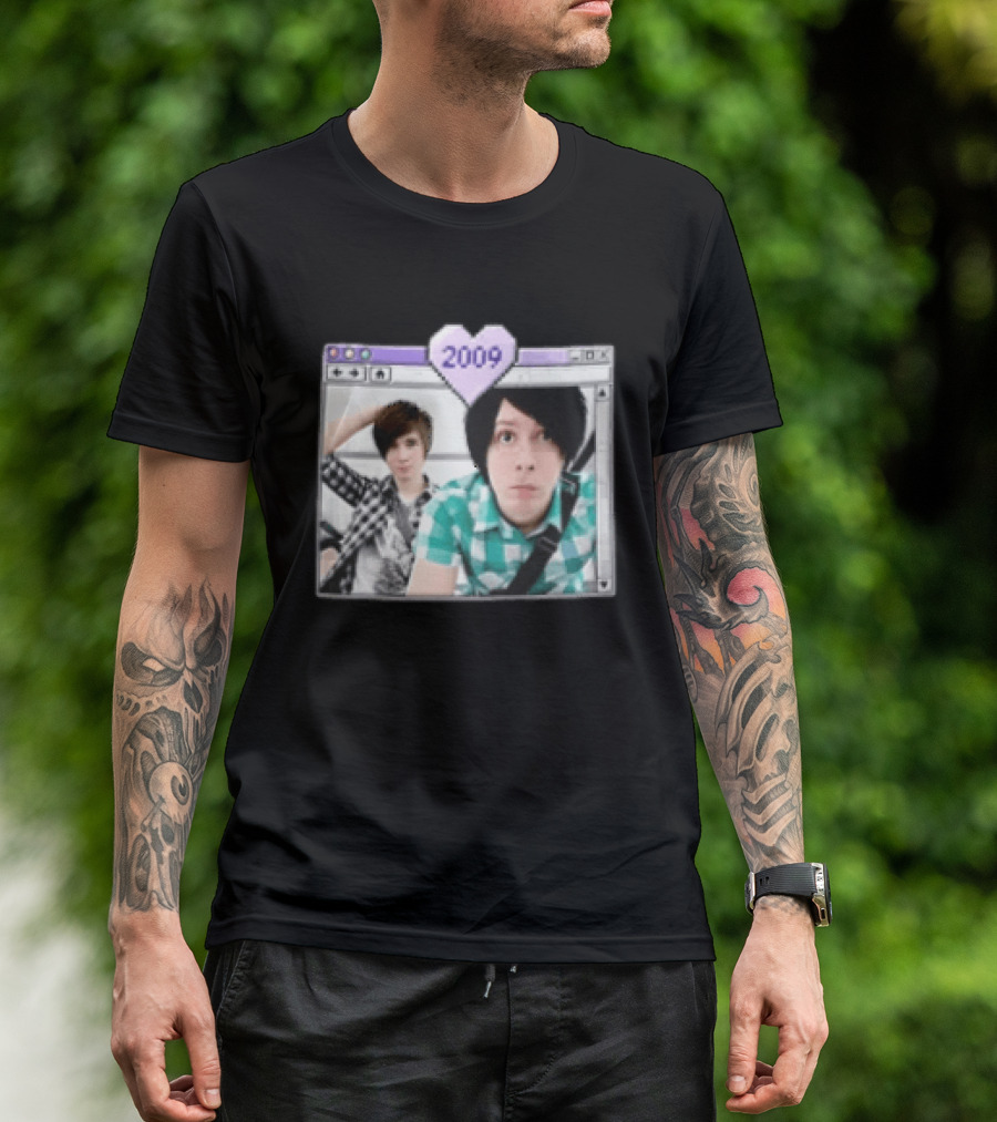 2009 Pixel Heart Icon Dan Howell Phil Lester In Computer Window T-Shirt