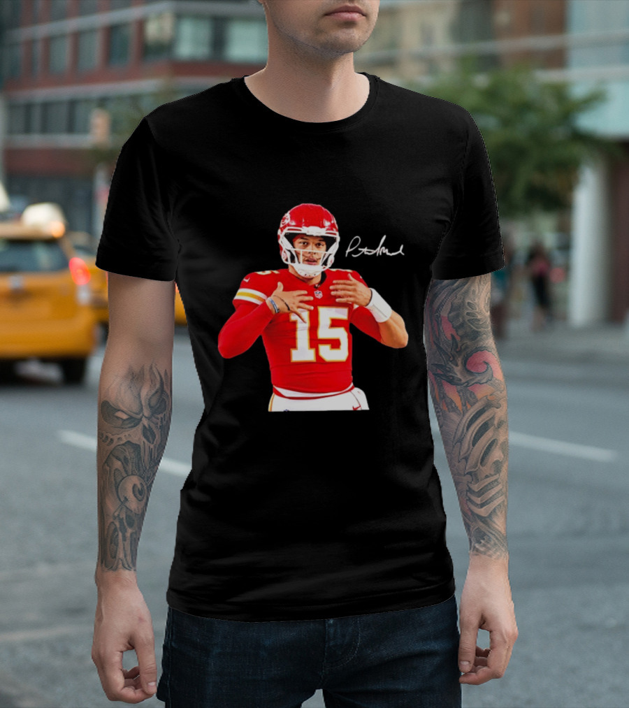 Patrick Mahomes Kansas City Chiefs Number 15 Autograph NFL Quarterback T-Shirt
