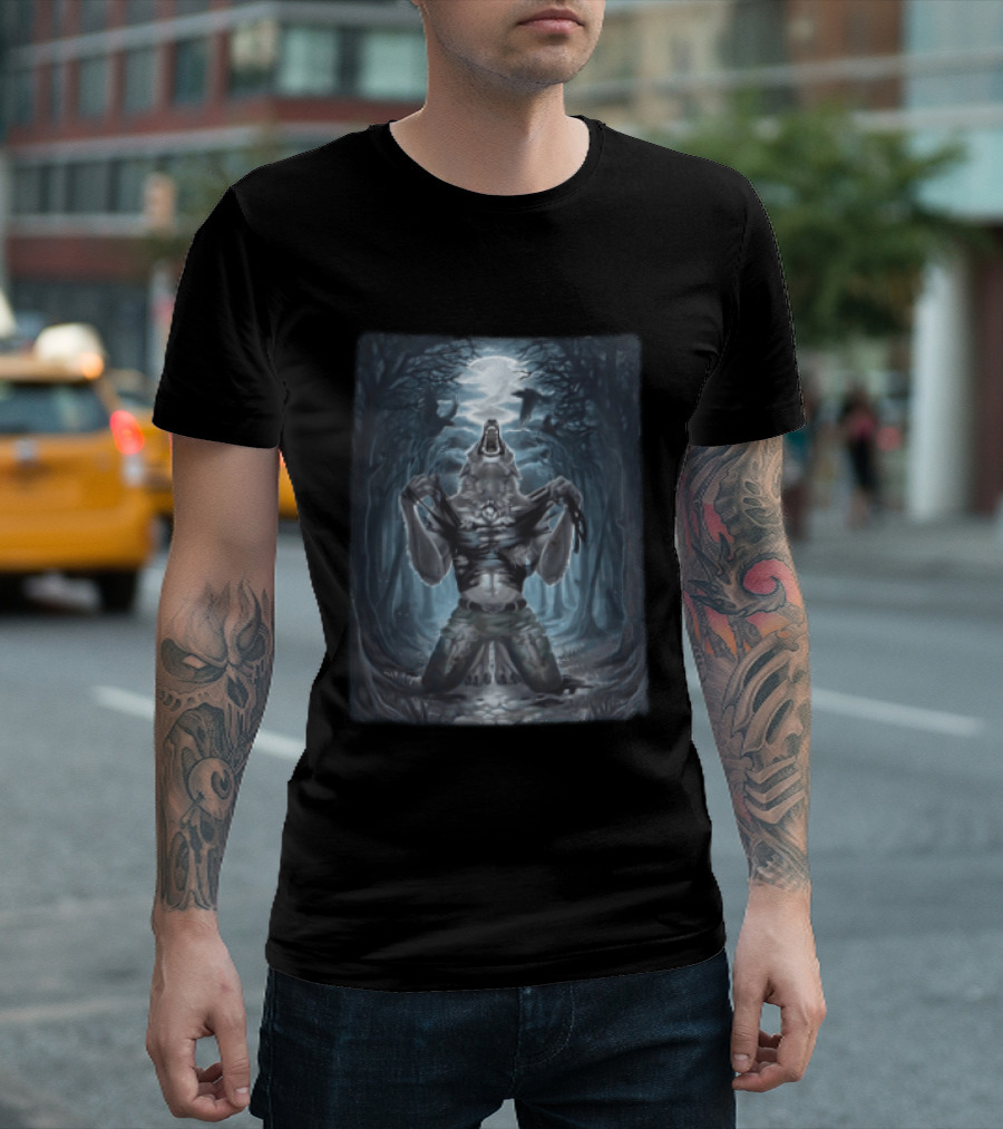 Howling Werewolf Under Full Moon In Dark Forest With Ravens T-Shirt