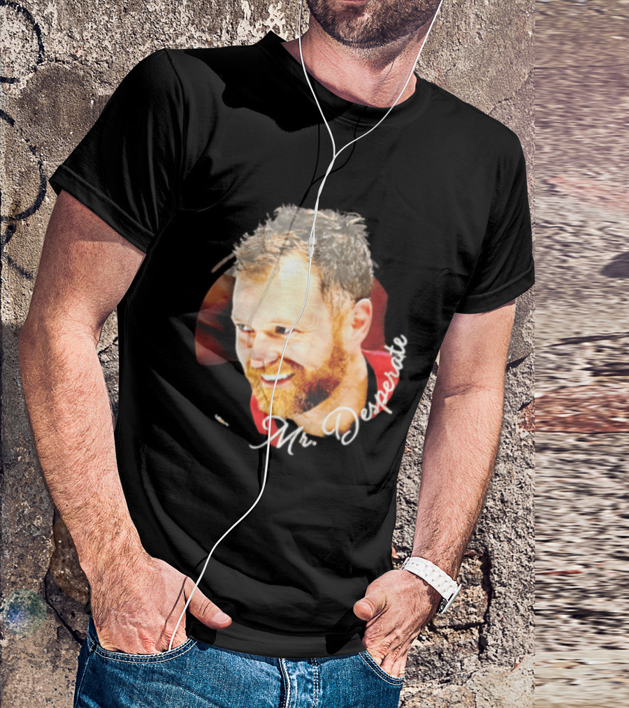 Mr Desperate Smiling Bearded Man Circular Photo T-Shirt