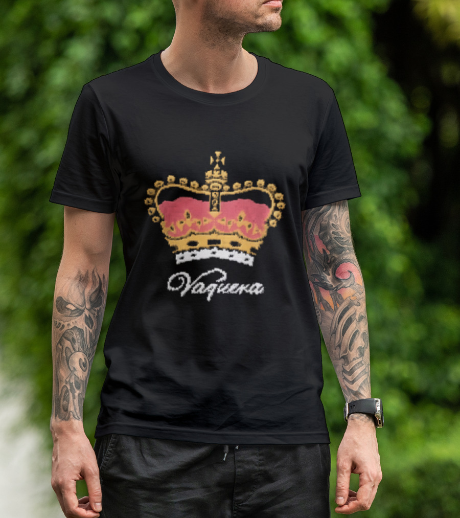 Vaquera Script British Royal Crown Red Gold White Knit T-Shirt