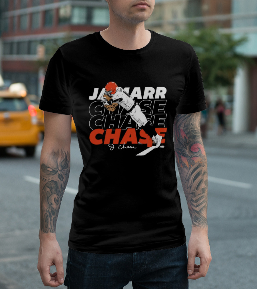 Ja'Marr Chase Cincinnati Bengals Toe Tap Catch Football J. Chase T-Shirt