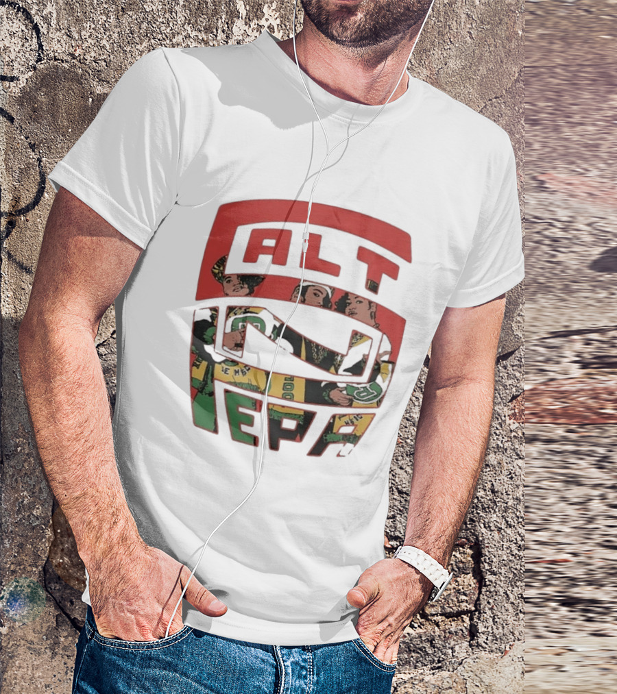Salt N Pepa Group Members In Bold Outfits T-Shirt