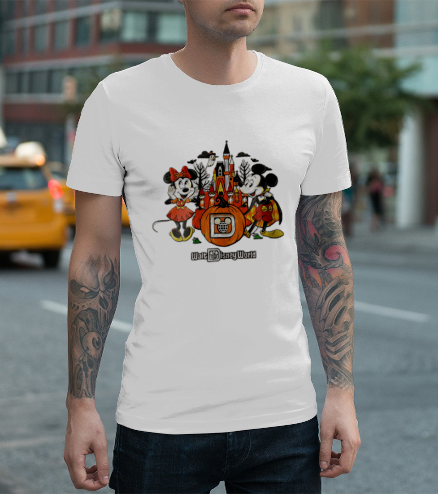 Walt Disney World Halloween Minnie Mouse Mickey Castle Pumpkin T-Shirt