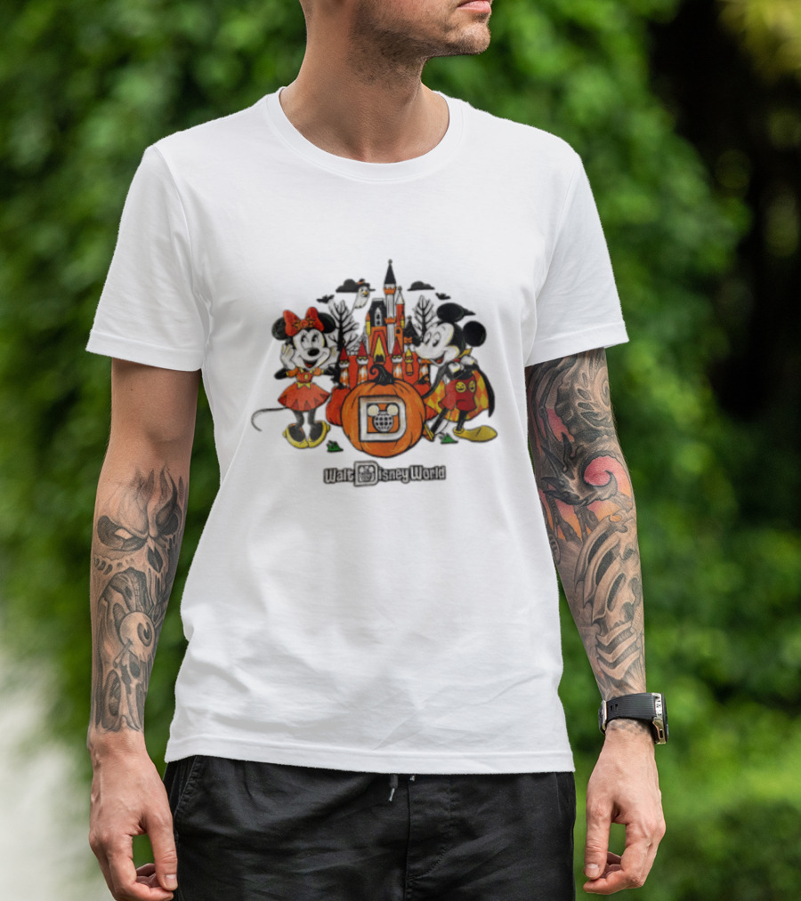 Walt Disney World Halloween Minnie Mouse Mickey Castle Pumpkin T-Shirt