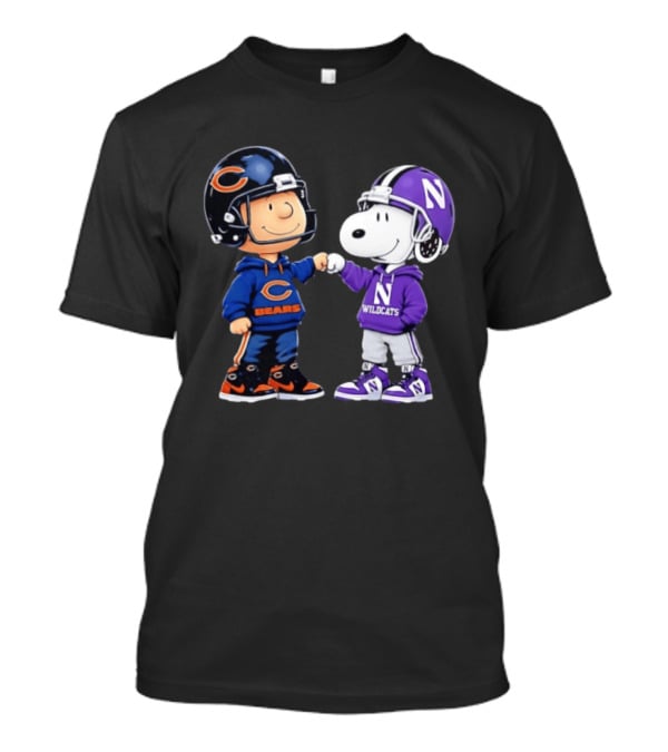 Peanuts Collaboration Chicago Bears Northwestern Wildcats Fist Bump Charlie Brown Snoopy Football Fans T-Shirt