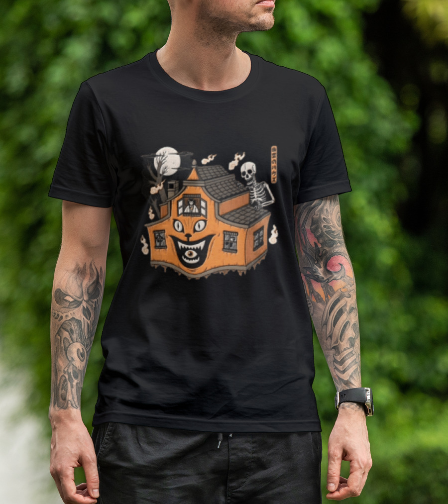 Skeleton Moon Haunted House Cat Face Halloween T-Shirt