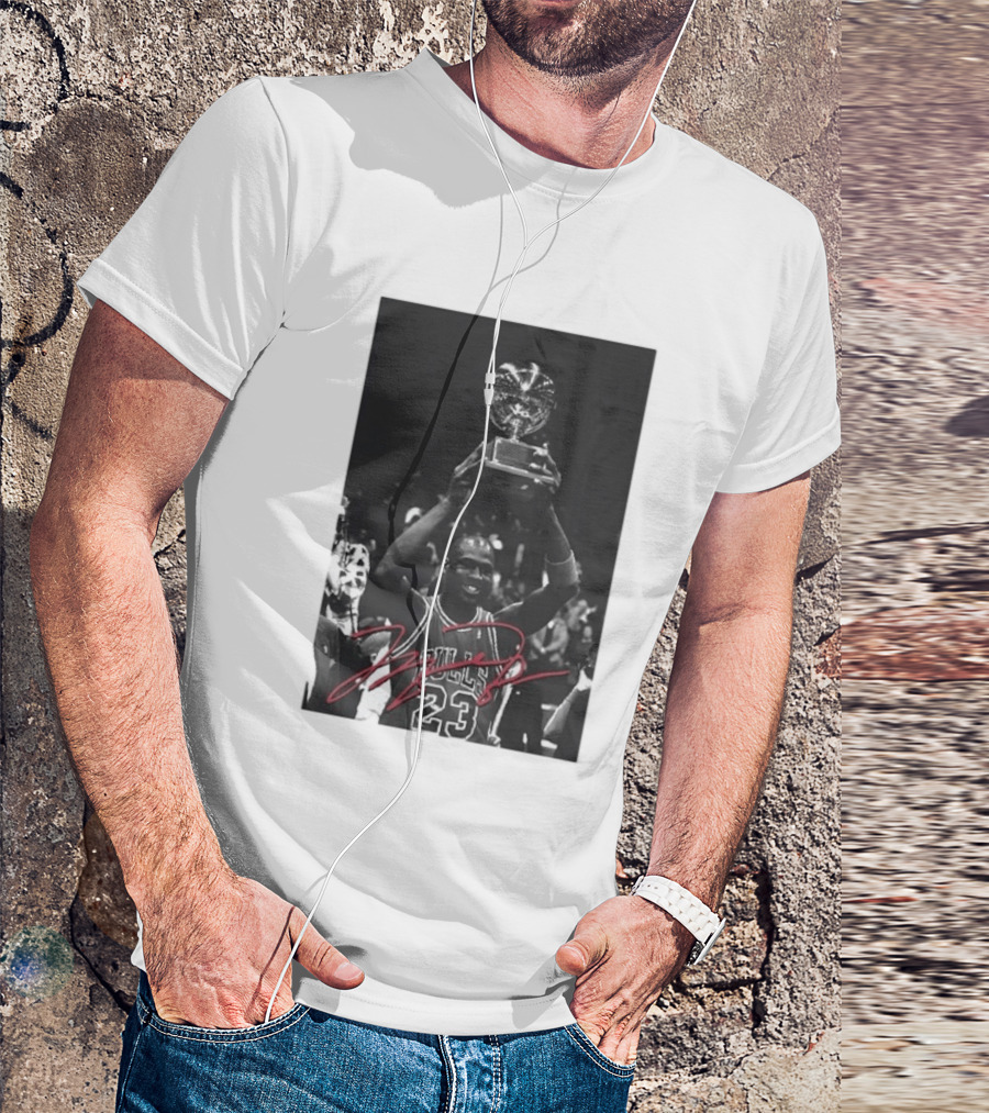 Chicago Bulls Michael Jordan Trophy Victory Celebration Image 23 Signature T-Shirt