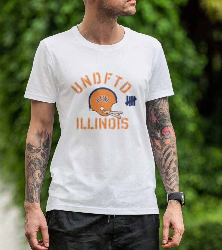 Undefeated Illinois Vintage Football Helmet And Stars T-Shirt