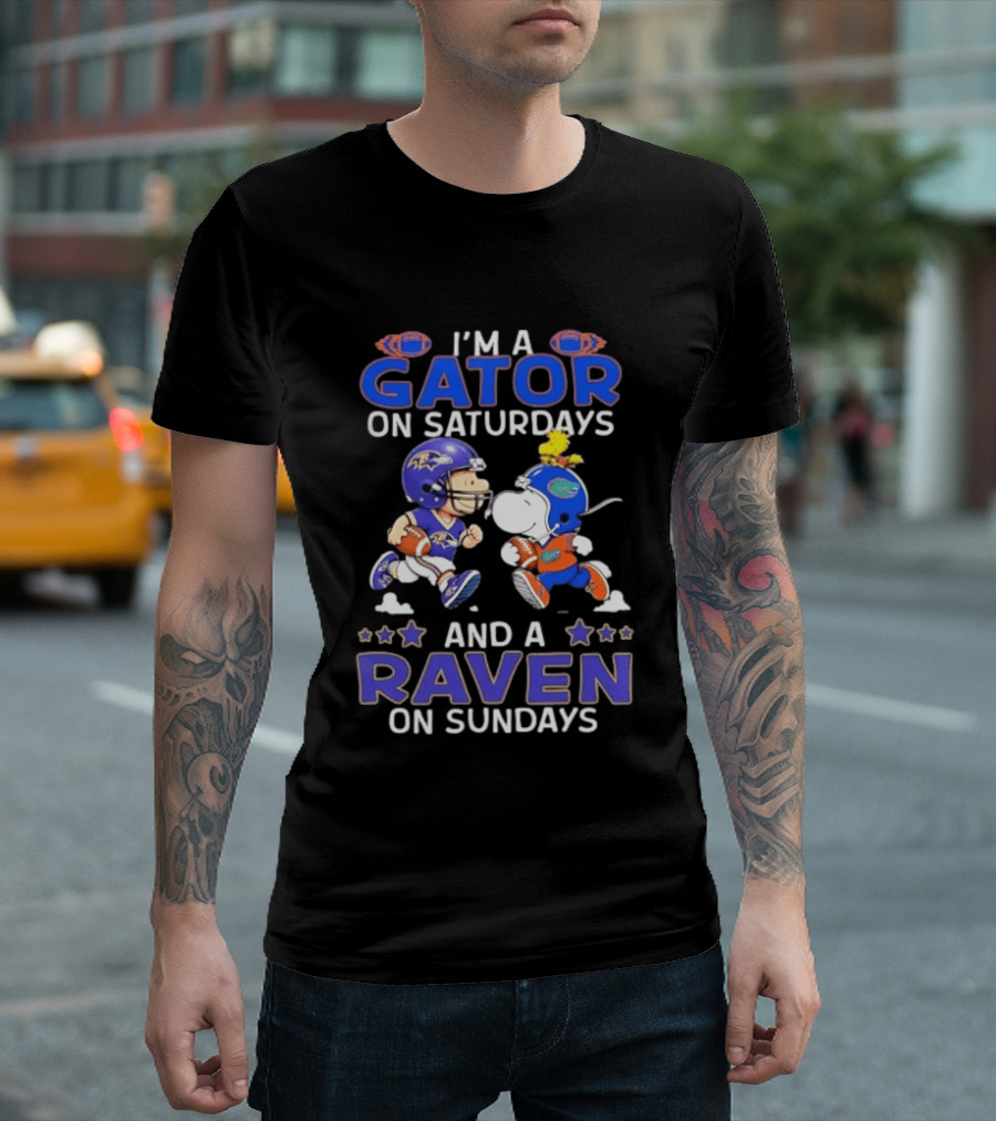 I'm A Gator On Saturdays And A Raven On Sundays Snoopy Charlie Brown Football T-Shirt