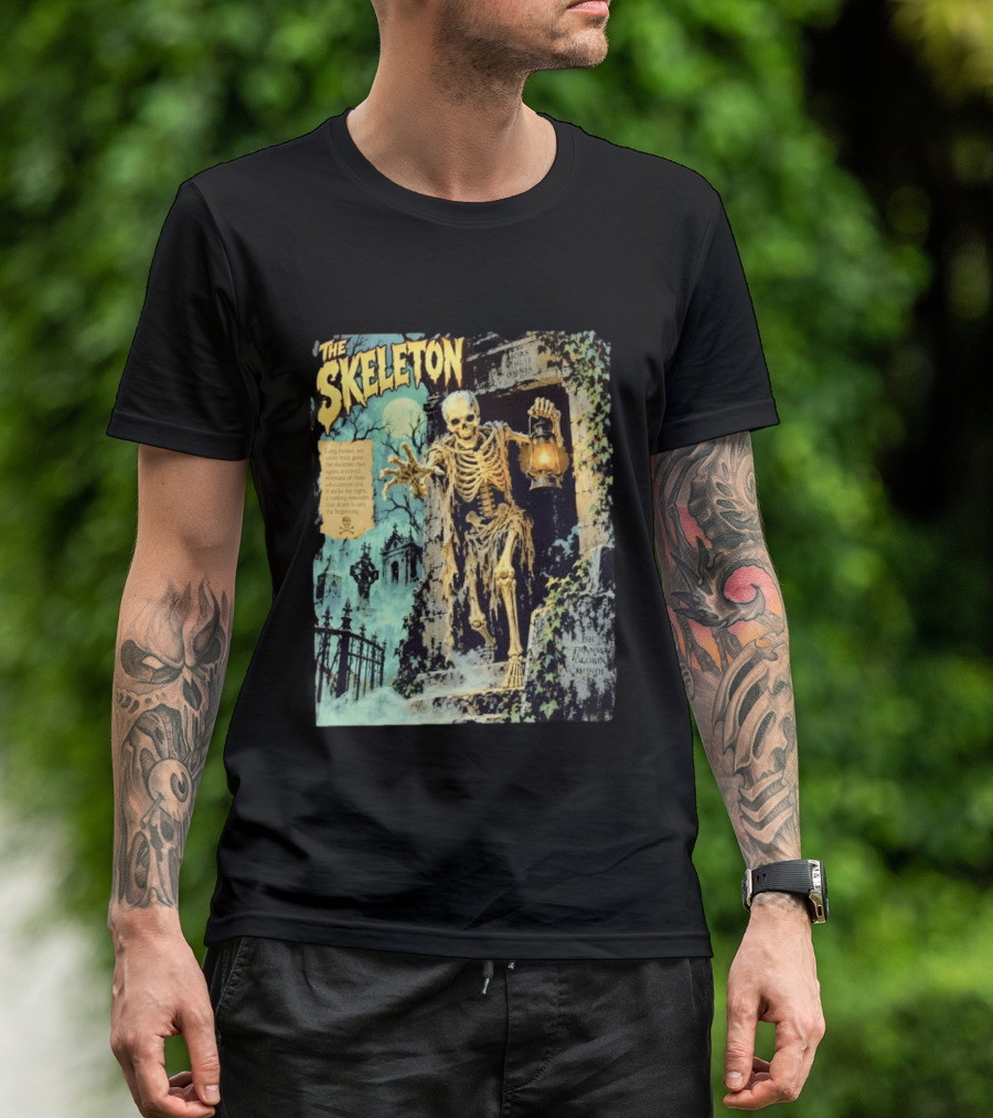 The Skeleton Mors Vincit Omnia Sic Transit Gloria Mundi Lantern Night Scene T-Shirt
