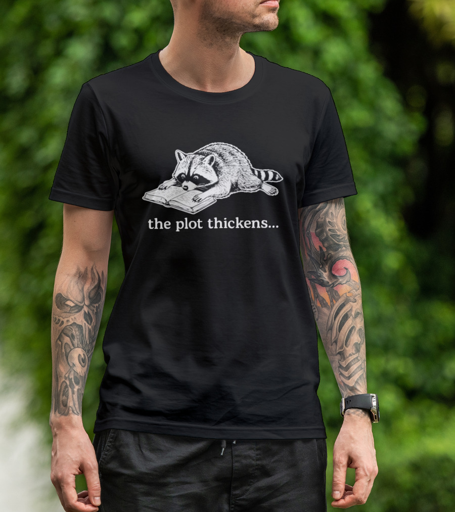 Raccoon Reading The Plot Thickens Book Humorous T-Shirt
