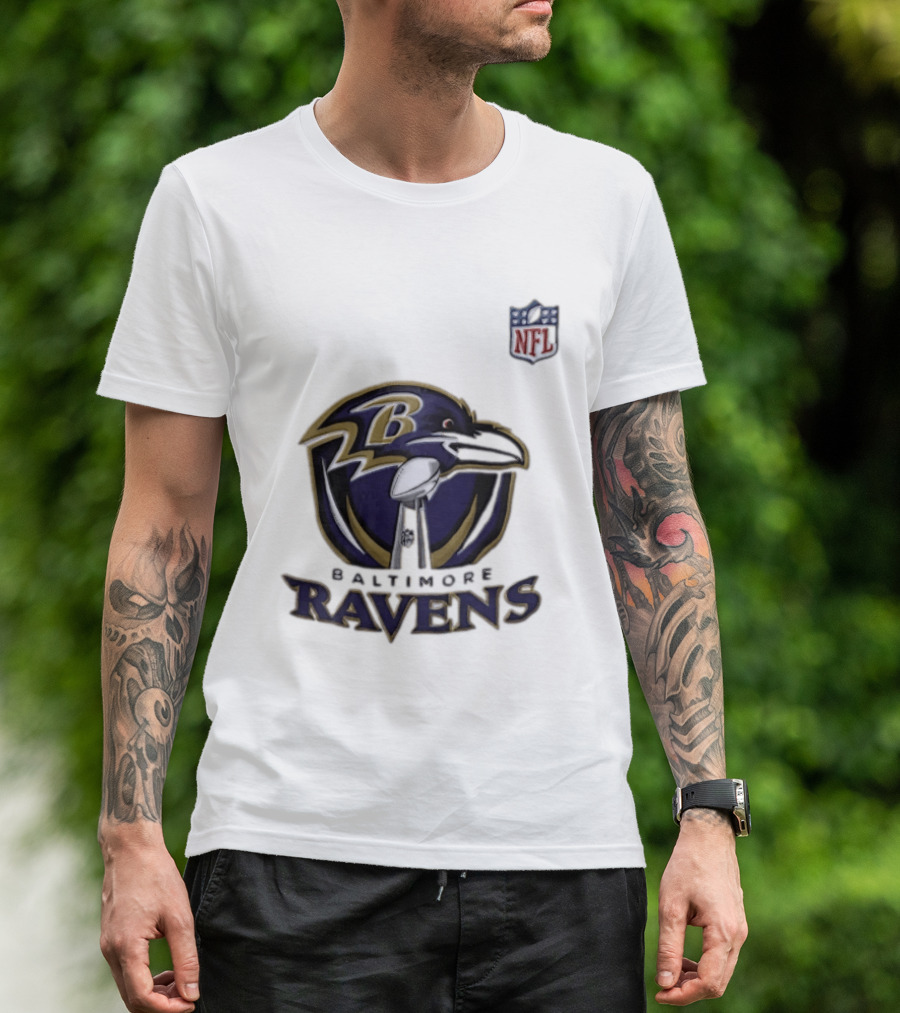 Baltimore Ravens Lamar Jackson 8 NFL Logo Ravens Football T-Shirt