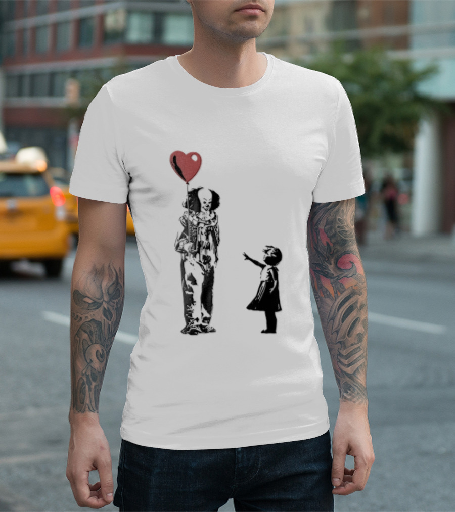 Pennywise Clown And Child With Red Heart Balloon T-Shirt