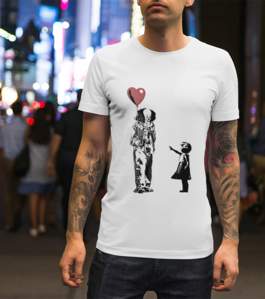 Pennywise Clown And Child With Red Heart Balloon T-Shirt