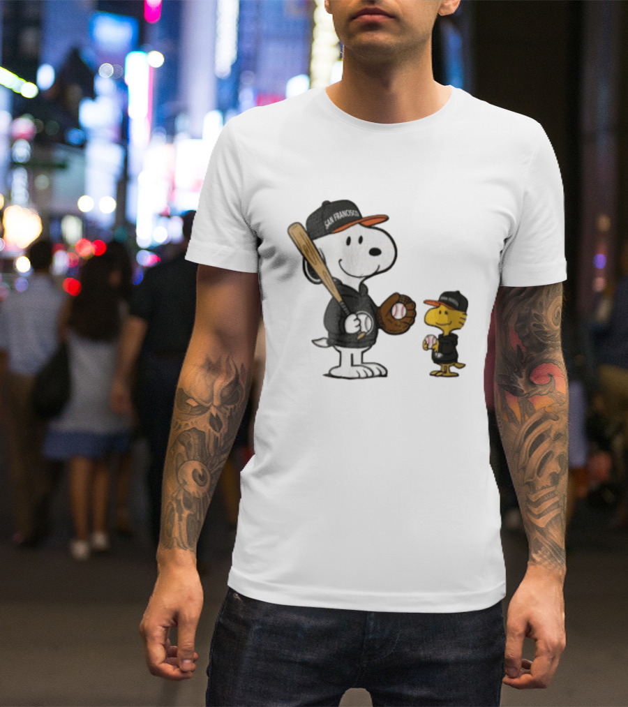 San Francisco Giants Snoopy Woodstock Baseball Caps Peanuts Characters T-Shirt