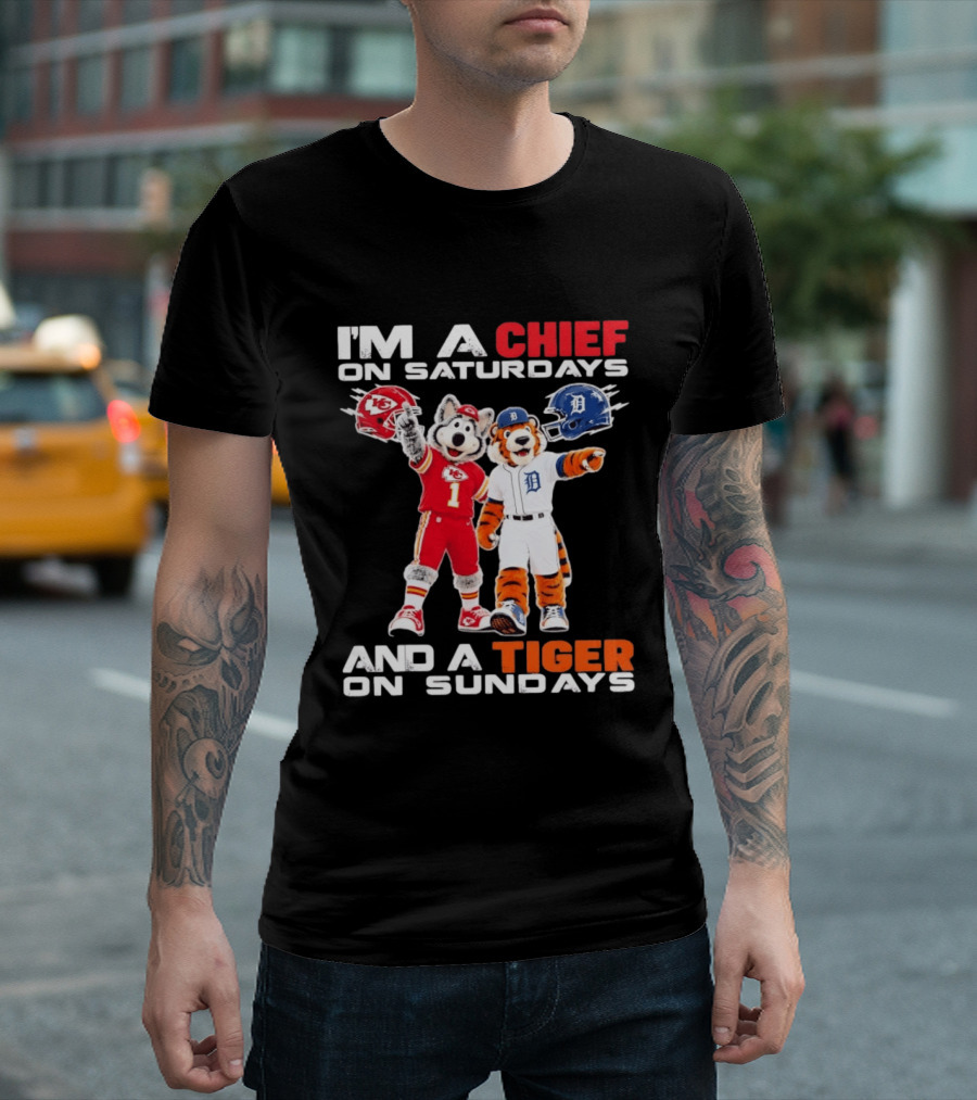 I'm A Chief On Saturdays And A Tiger On Sundays Sports Mascot Helmets T-Shirt