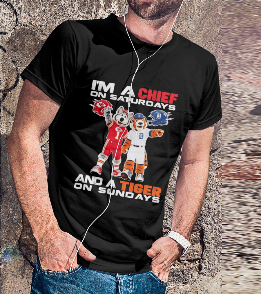 I'm A Chief On Saturdays And A Tiger On Sundays Sports Mascot Helmets T-Shirt