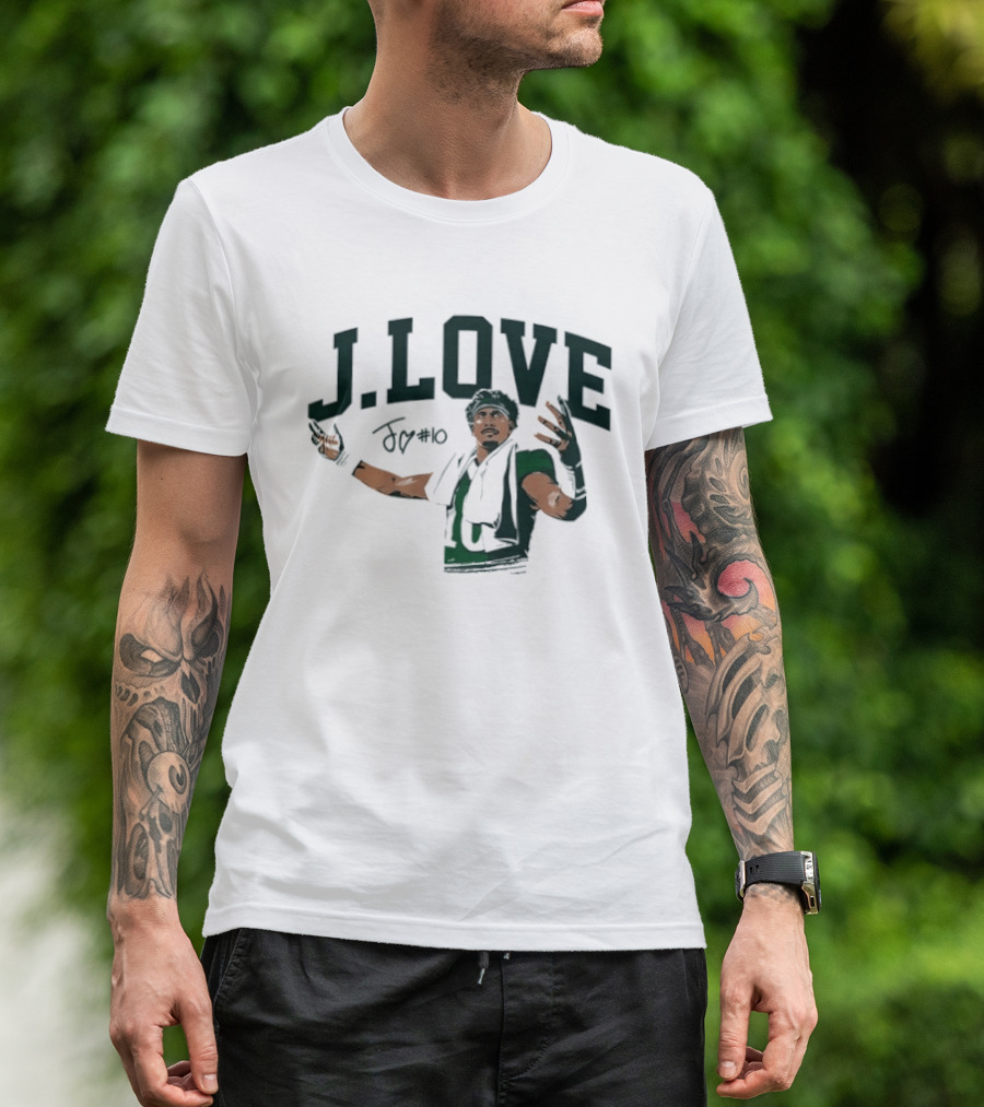 J Love Jordan Love Green Bay Packers Signature Pose T-Shirt